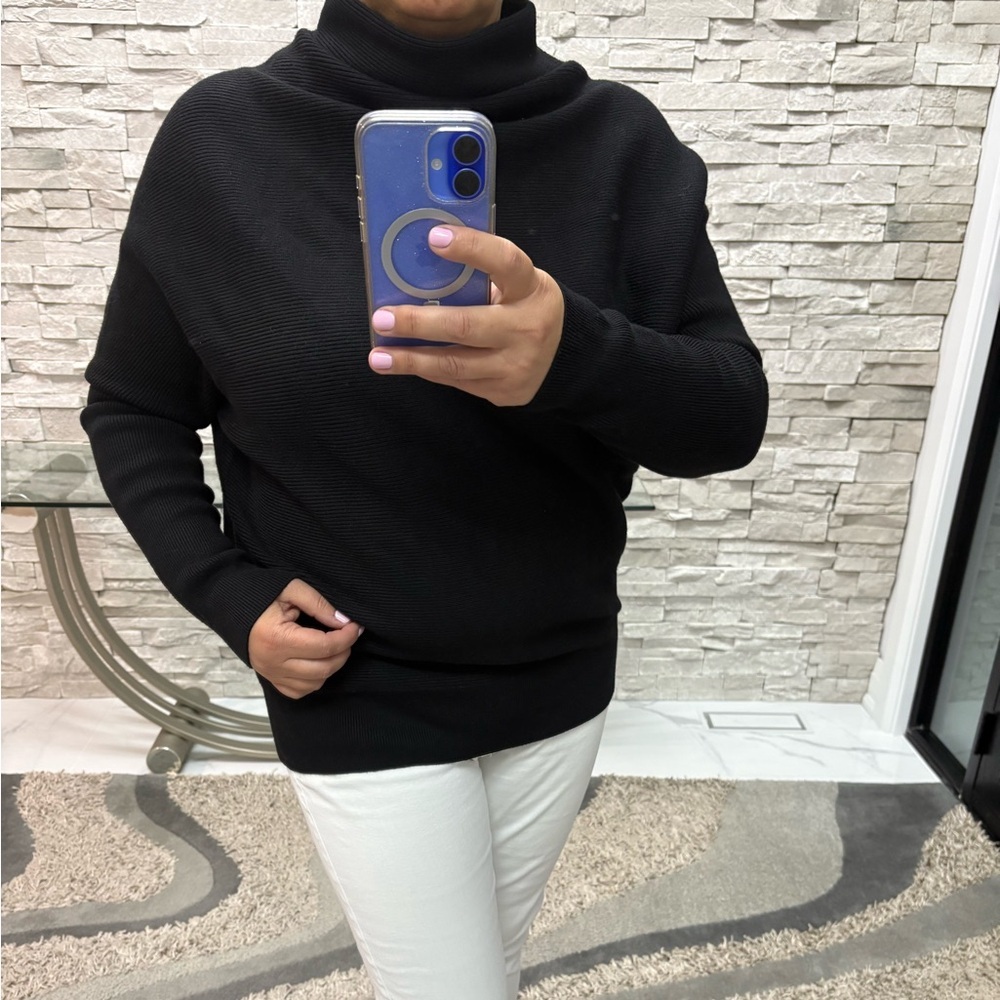 Bluivy Young Contemporary Elegant Turtle Neck Sweater